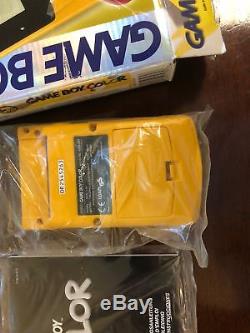Gameboy Color Yellow New in Box w Manuals 1999 NICE