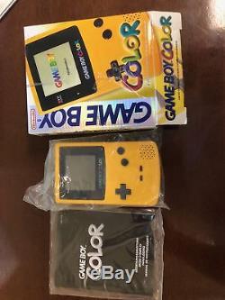 Gameboy Color Yellow New in Box w Manuals 1999 NICE