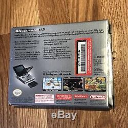 Nintendo GameBoy Advance SP Limited Edition Dual Color Platinum & Onyx Bundle
