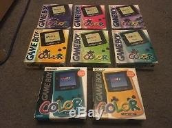 8 Consoles De Couleur Nintendo Gameboy En Boîte. Complet Et Condition De Collecteur