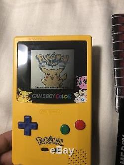 Console De Jeu De Couleur Pokemon Game Boy System Pikachu W Box & Paperwork See Pics