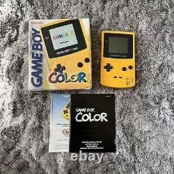 Console Gameboy Color jaune en boîte