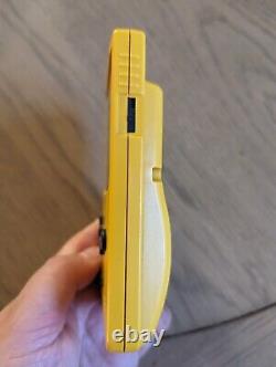 Console Gameboy Color jaune en boîte, complète, testée et fonctionnelle de Game Boy Nintendo.