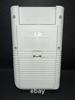 Console Gameboy DMG originale modifiée avec écran IPS changeant de couleur et nouveau haut-parleur