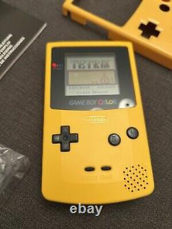 Console Nintendo Gameboy Color Jaune Pissenlit en Boîte ! Rare État Très Bon ! Étiquettes Intactes