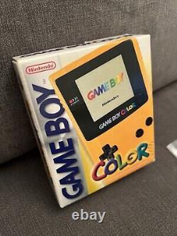 Console Nintendo Gameboy Color Jaune Pissenlit en Boîte ! Rare État Très Bon ! Étiquettes Intactes