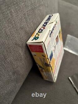 Console Nintendo Gameboy Color Jaune Pissenlit en Boîte ! Rare État Très Bon ! Étiquettes Intactes