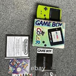 Console de jeu vidéo Nintendo Game Boy Color Lime Green Kiwi emballée avec tous les manuels