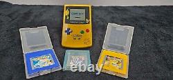 Édition Pikachu de la Gameboy Color (Avec Pokémon Jaune, Bleu et Cristal)