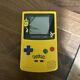 Game Boy Color édition Pikachu Avec Pokémon Jaune, Pinball Et étui De Transport