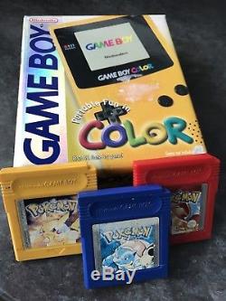 Jaune Nintendo Game Boy Color Avec Pokemon Jaune, Rouge, Bleu Version Pal