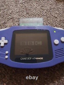 Nintendo Game Boy Advance système portable violet en boîte avec inserts, jamais utilisé