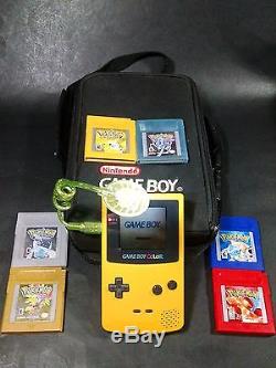 Nintendo Game Boy Color (yellow) Bundle W Usb Light, Case Et Six Pokémon Games