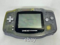 Nintendo Gameboy Advance. Écran couleur large 32 bits. Glacier transparent. En boîte.