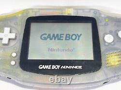 Nintendo Gameboy Advance. Écran couleur large 32 bits. Glacier transparent. En boîte.