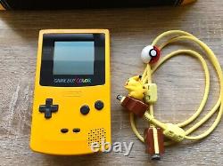 Nintendo Gameboy Color Console Jaune Avec Jeu De Pokémon, Sac, Câble Et Imprimante