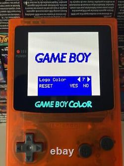 Nintendo Gameboy Colour avec un nouvel écran AMOLED modifié de 2024 et des IPs personnalisées