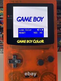 Nintendo Gameboy Colour avec un nouvel écran AMOLED modifié de 2024 et des IPs personnalisées