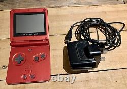 Système de jeu portable Game Boy Advance SP en rouge flamme