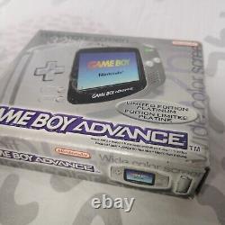 Système de jeu portable Nintendo Game Boy Advance Platinum en boîte avec manuel testé