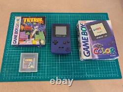 Système de jeu portable Nintendo Game Boy violet avec Tetris DX dans sa boîte