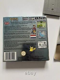 Version argent de Pokemon Nintendo Game Boy Color Boîte avec manuel